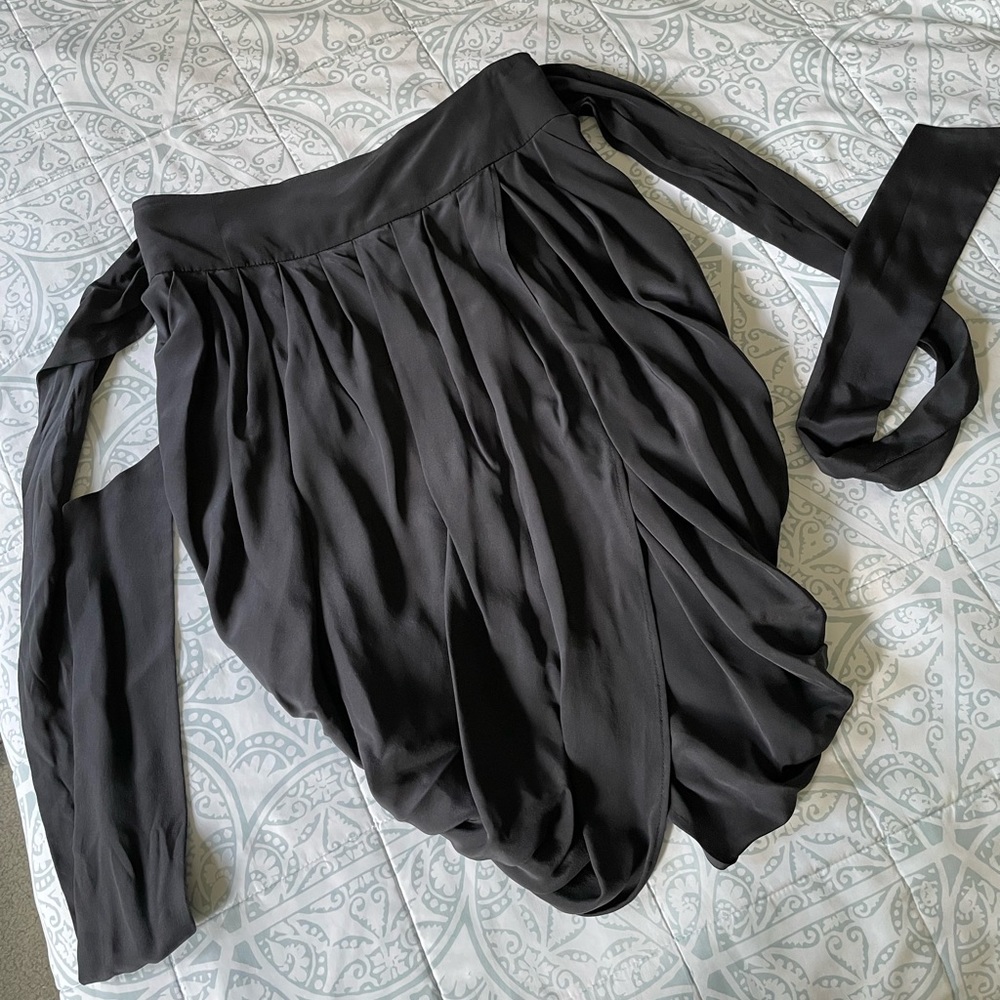 BCBGMaxAzria Black Silk Midi Length Skirt -Tie Waist w/ pockets and middle split